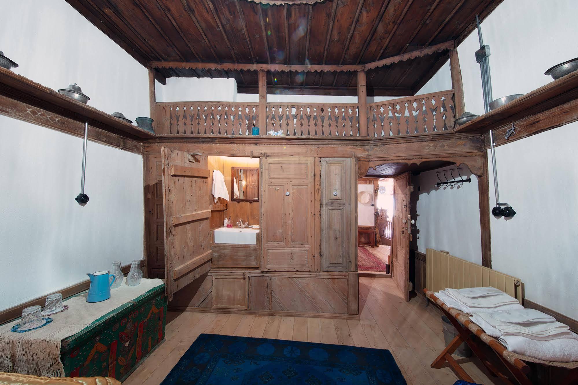 Yeniçeri Ahmet Ağa Konağı Antalya Extérieur photo